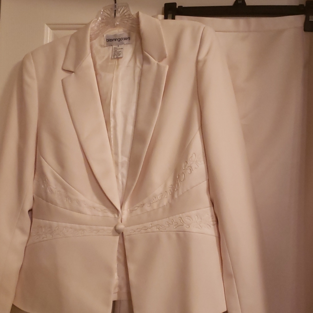 Women suit
